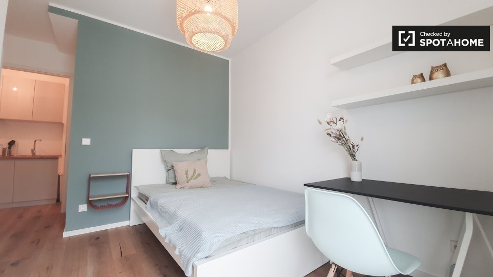 Room, Nazarethkirchstraße, Berlin