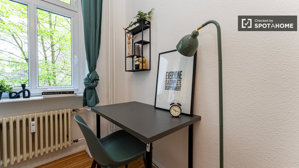 Room, Kottbusser Damm, Berlin