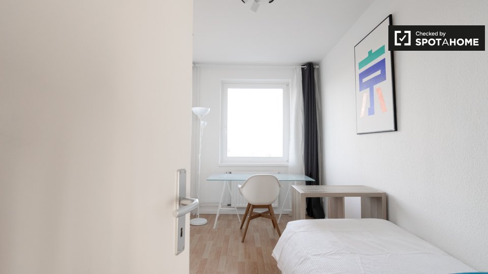 Room, Neltestraße, Berlin