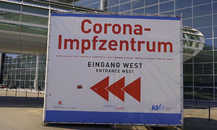 Germany opens up vaccine centres to teenagers, without STIKO recommendation