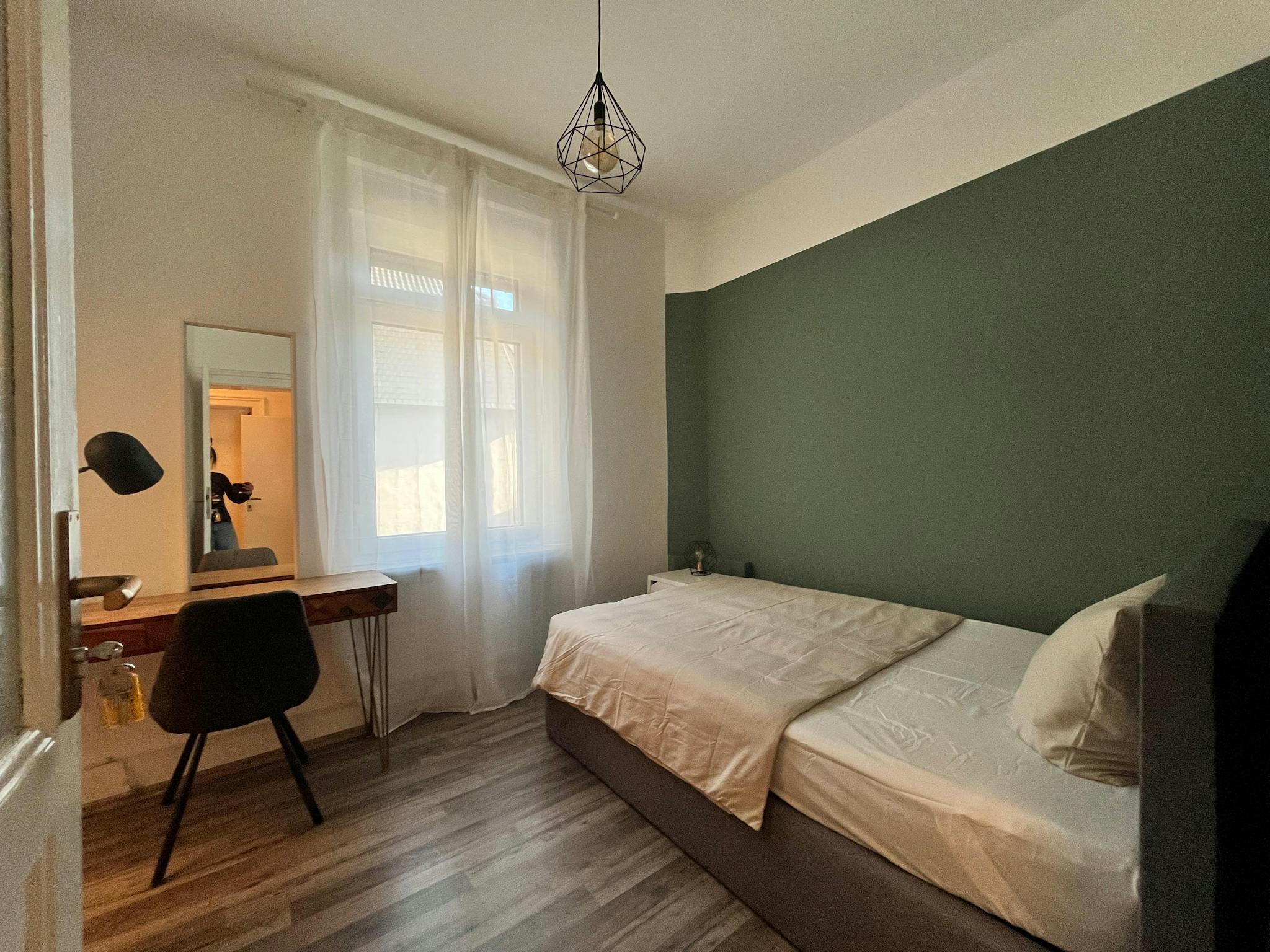 Apartment, Saalburgallee, Frankfurt