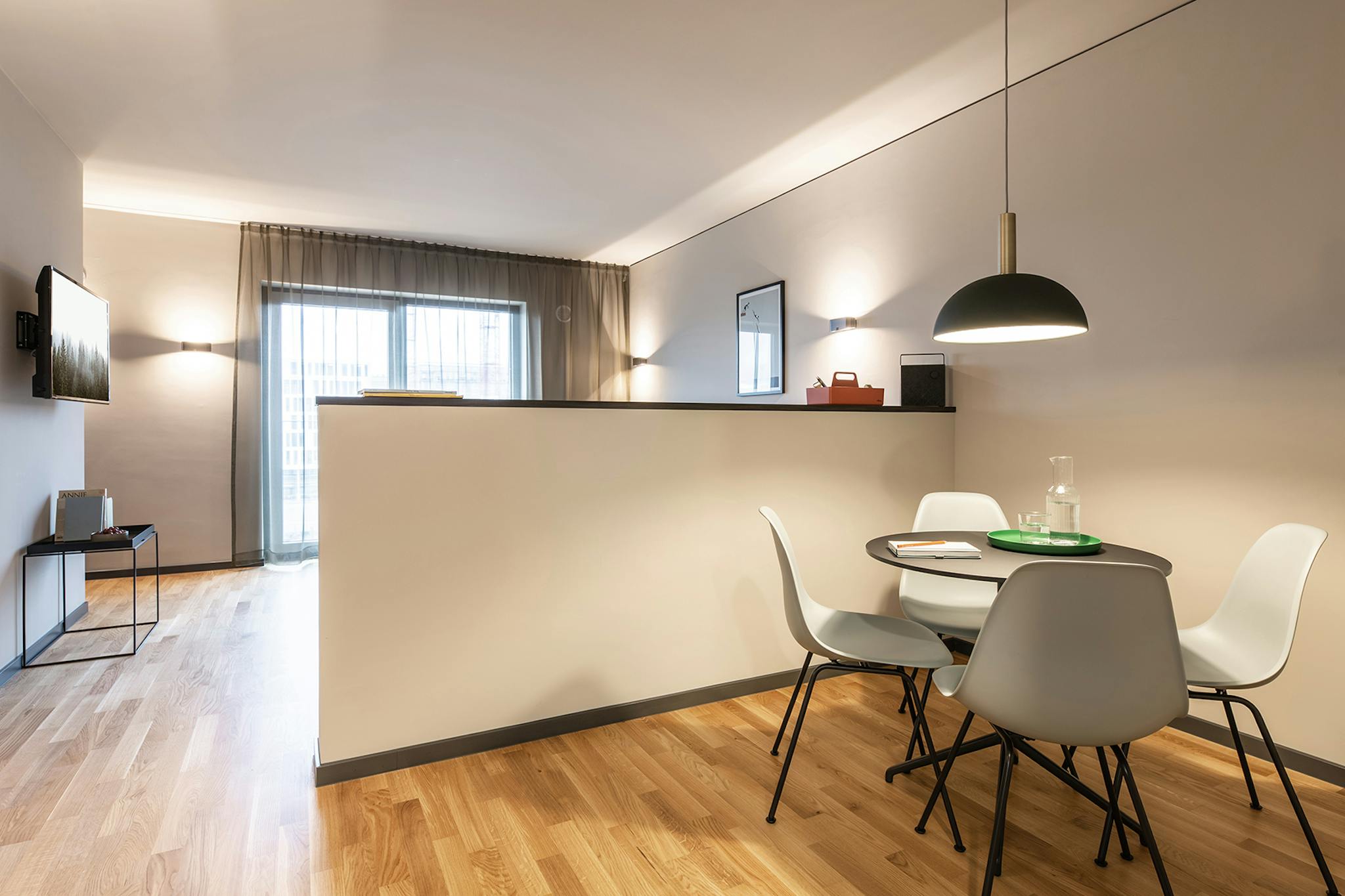 Apartment, Amelia-Mary-Earhart-Straße, Frankfurt
