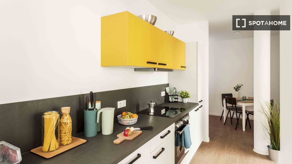 Room, Klara-Franke-Straße-28, Berlin