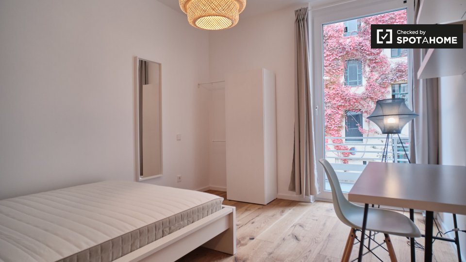 Room, Nazarethkirchstraße, Berlin