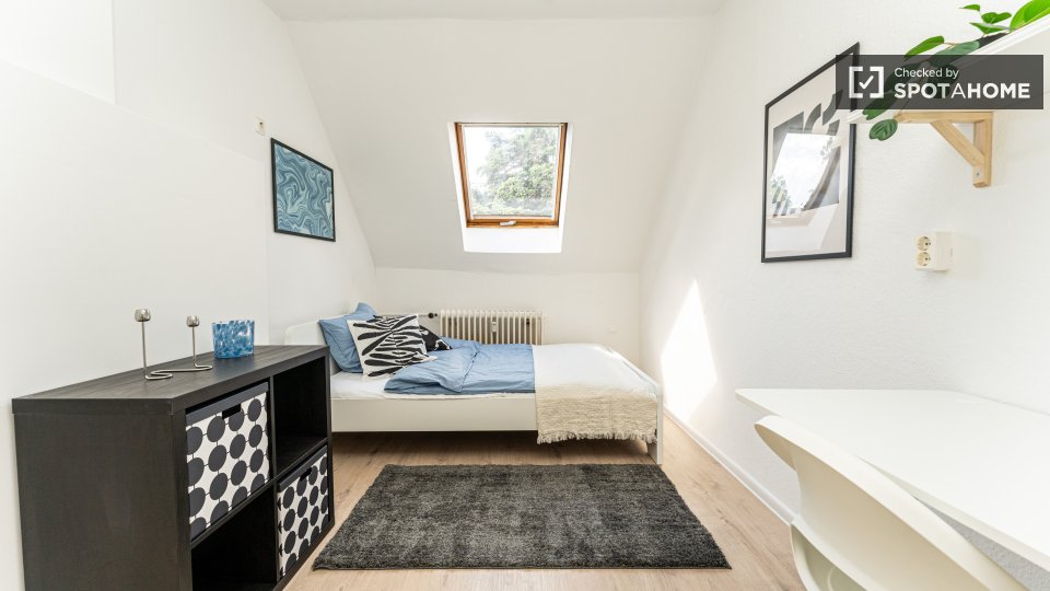 Room, Jüdenstraße, Berlin