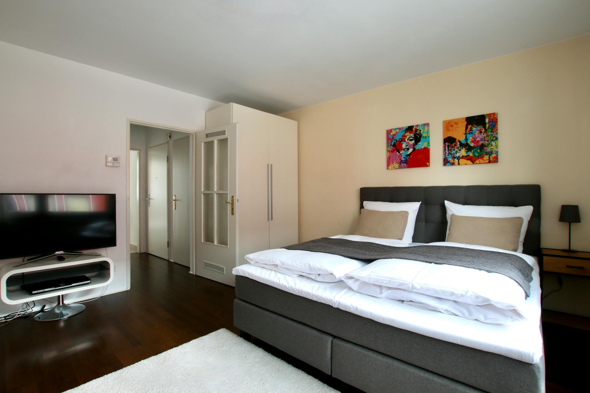 Apartment, Leostraße, Cologne