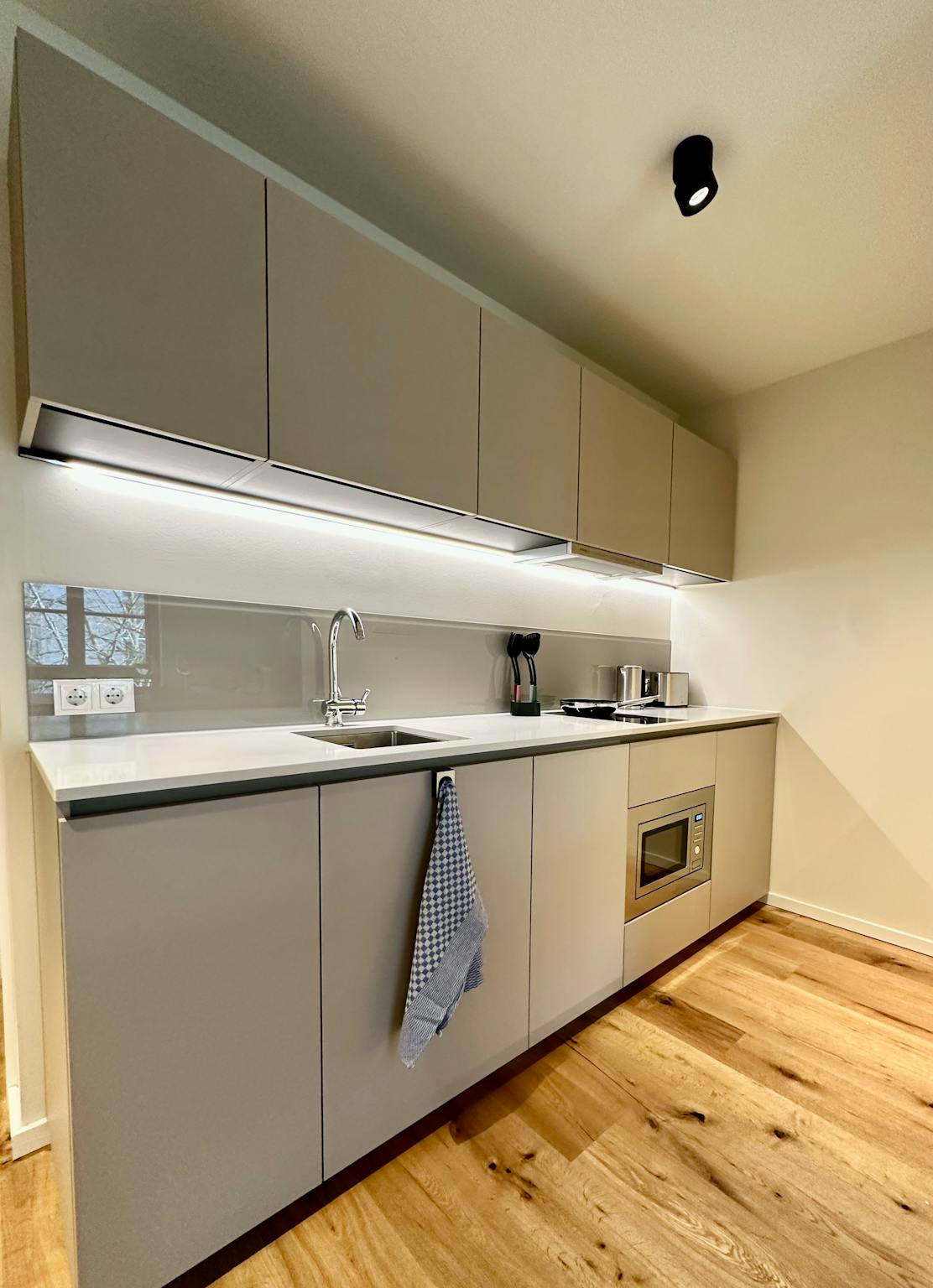 Apartment, Lahnstraße, Frankfurt