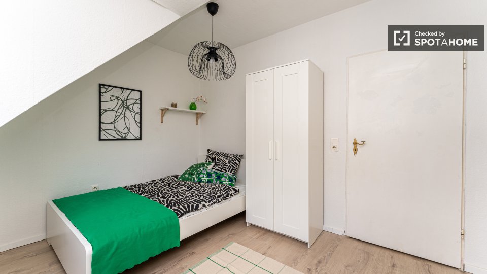 Room, Jüdenstraße, Berlin