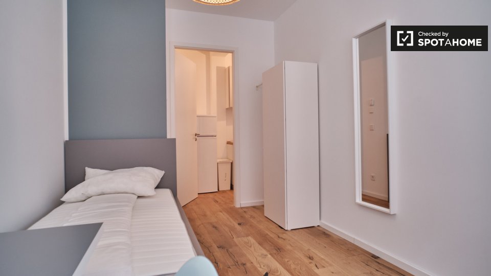 Room, Nazarethkirchstraße, Berlin