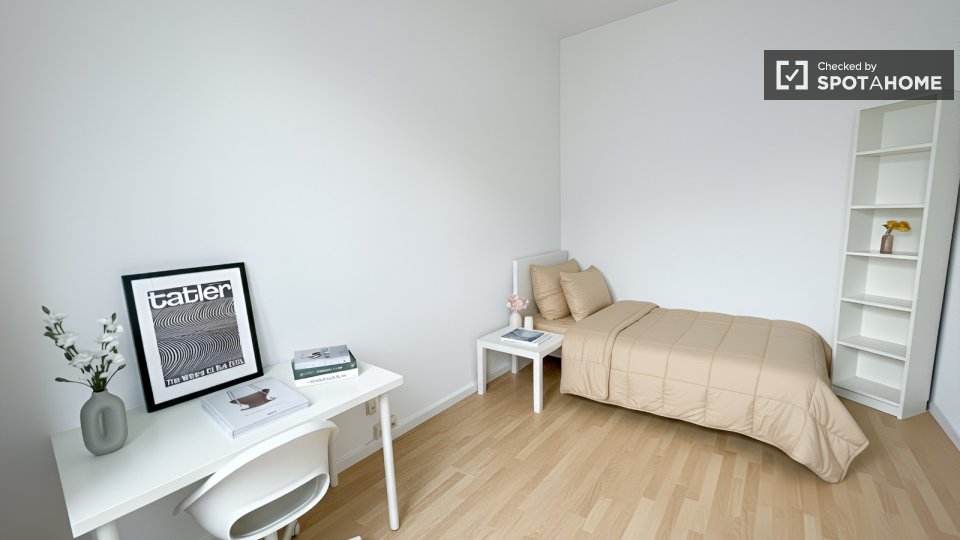 Room, Bismarckstraße, Berlin