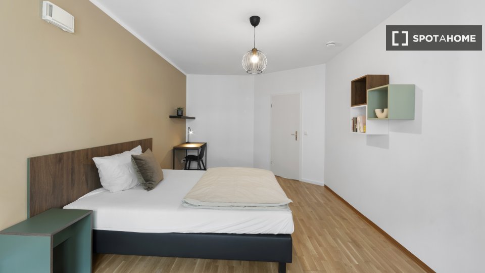 Room, Friedrichstraße, Berlin