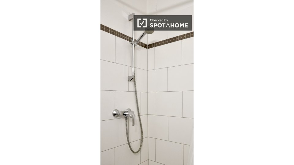 Apartment, Tattoo-Piercing Studio, Berlin