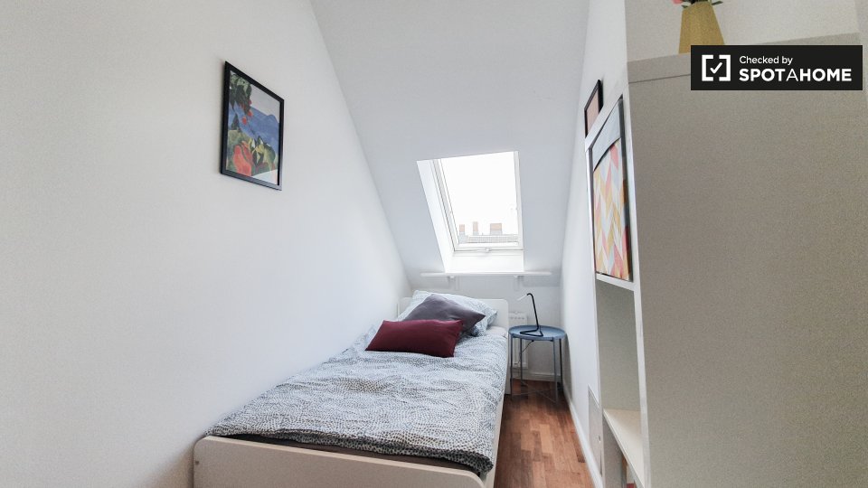 Room, Martin-Luther-Str., Berlin