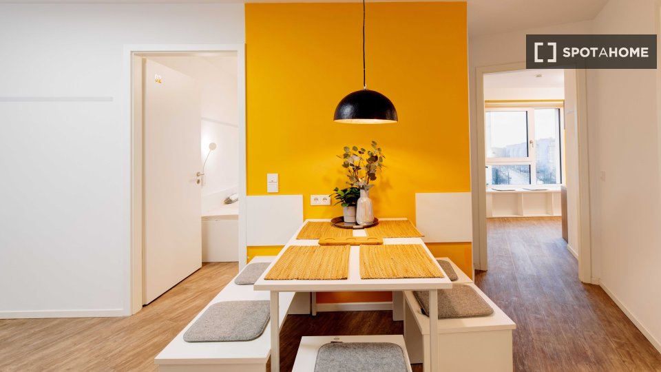 Room, WE.8, Berlin