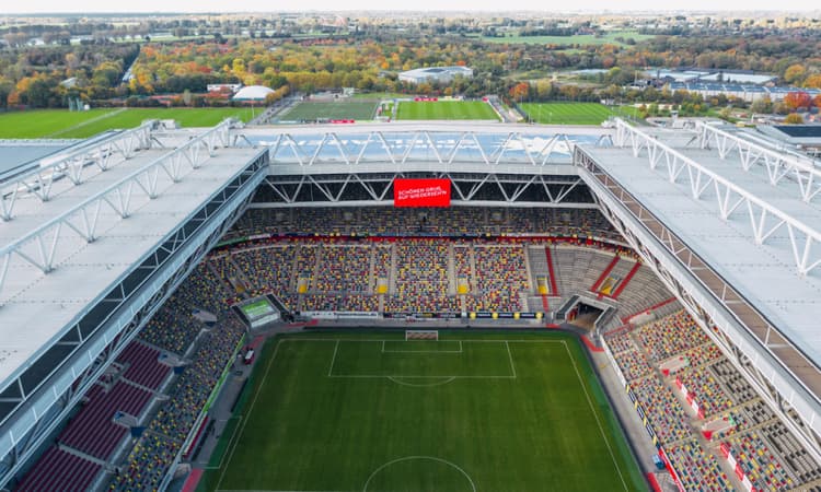 Düsseldorf football club to offer fans free 2. Bundesliga tickets