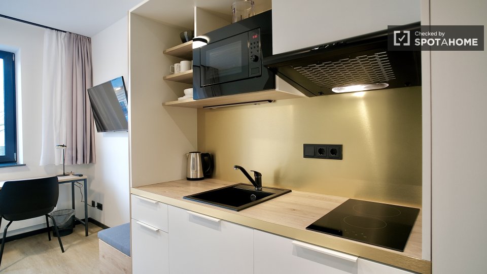Apartment, Pestalozzistraße-8, Berlin