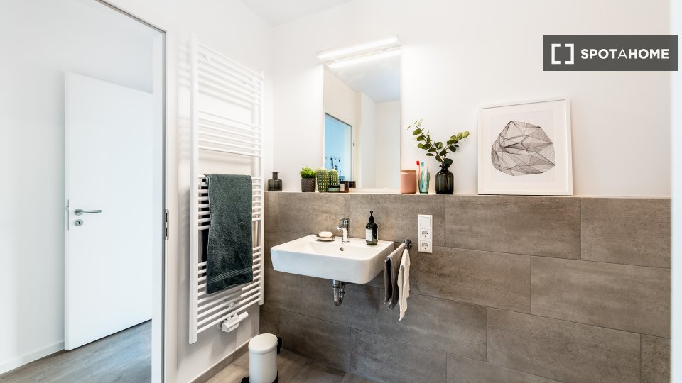 Room, Klara-Franke-Straße, Berlin