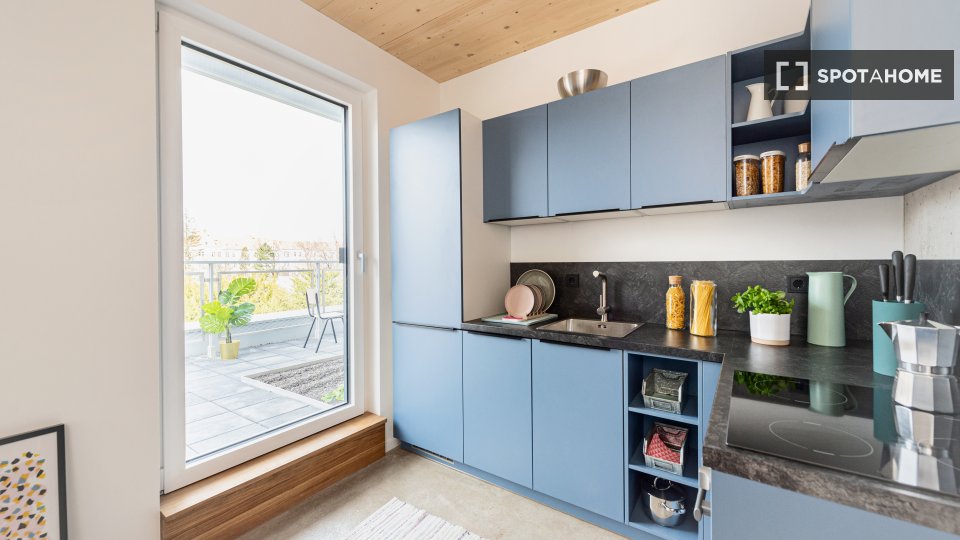 Room, MüllerstraßeA, Berlin
