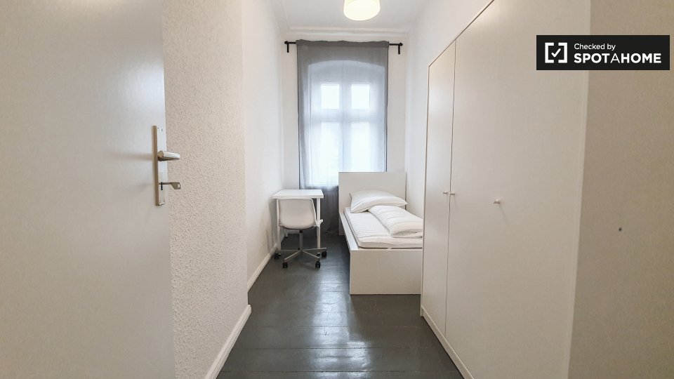 Room, Kottbusser Damm-30, Berlin