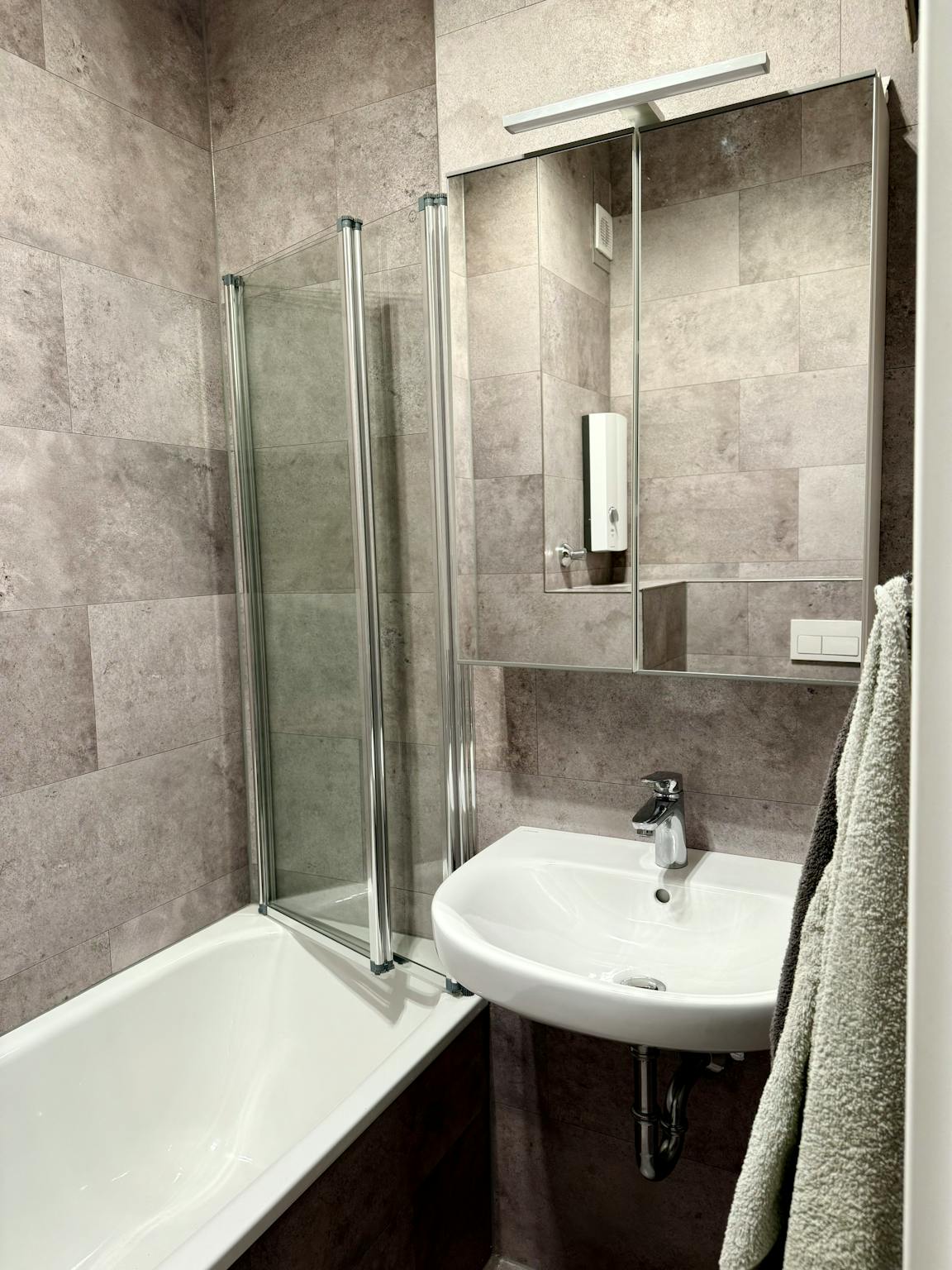 Apartment, Bahnstraße, Dusseldorf