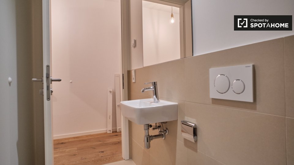 Room, Nazarethkirchstraße, Berlin