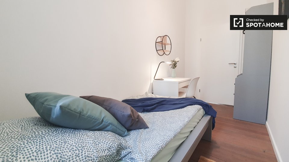 Room, Weimarische Str., Berlin