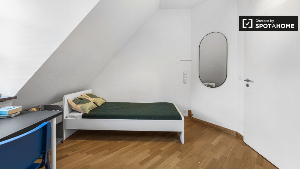 Room, Heerstraße, Berlin