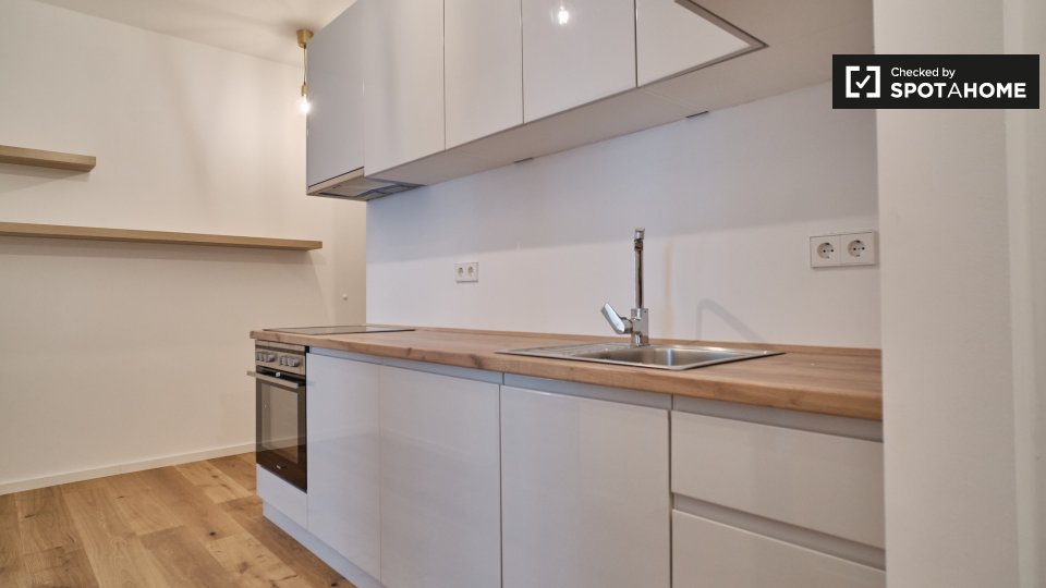 Room, Nazarethkirchstraße, Berlin