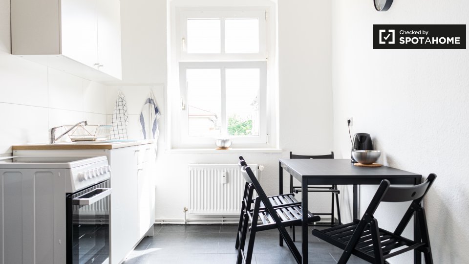 Room, Plönzeile, Berlin