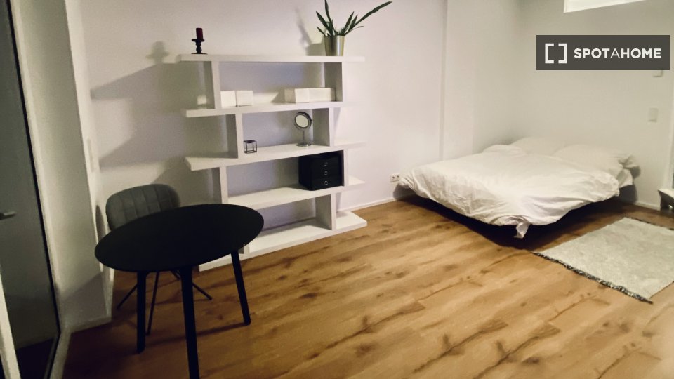 Apartment, Fließstraße, Berlin