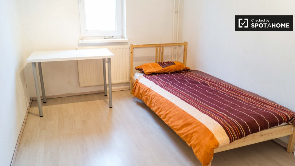 Room, Gneisenaustraße, Berlin