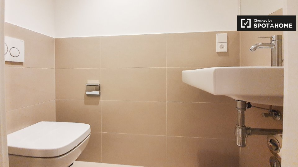Room, Nazarethkirchstraße, Berlin