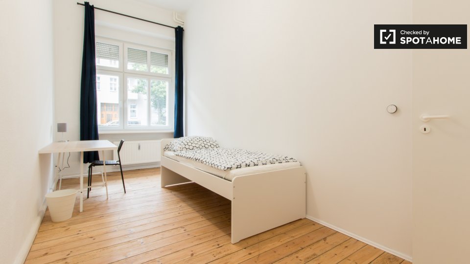Room, Detmolder Str., Berlin