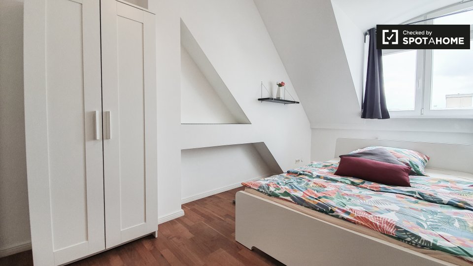 Room, Martin-Luther-Str., Berlin