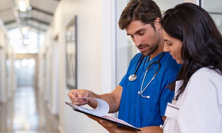 German health minister suggests second care bonus and vaccination offer