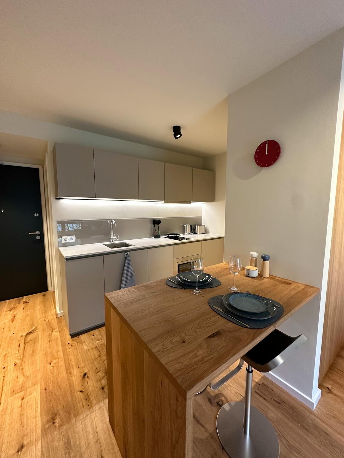Apartment, Lahnstraße, Frankfurt