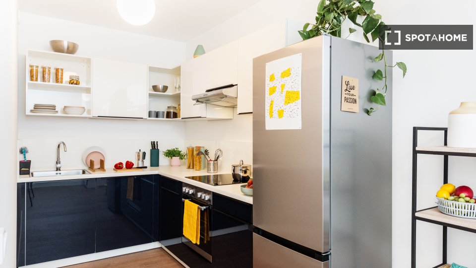 Room, Klara-Franke-Straße-28, Berlin