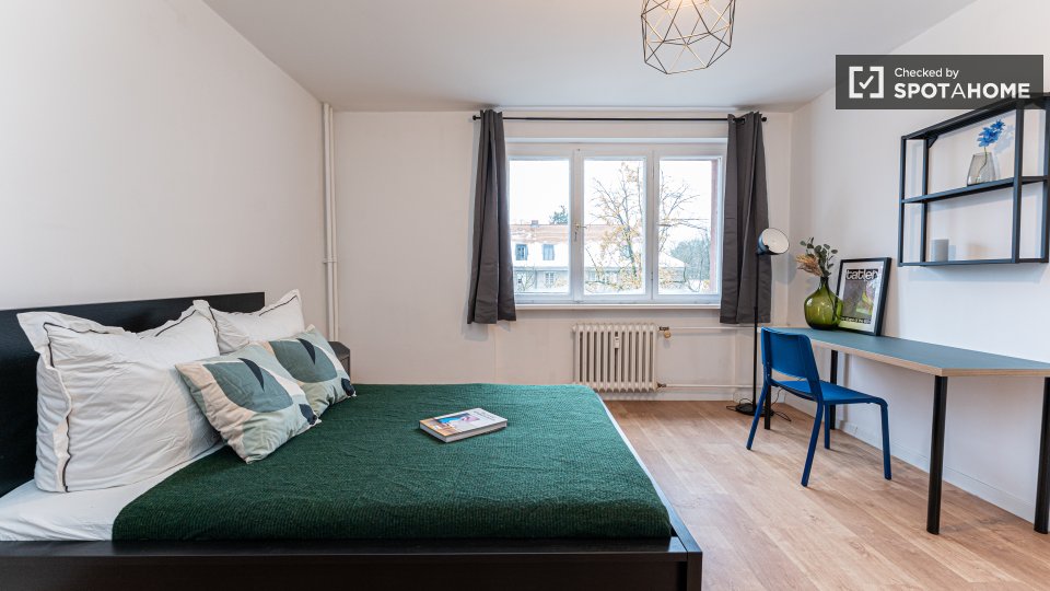 Room, Forckenbeckstraße, Berlin