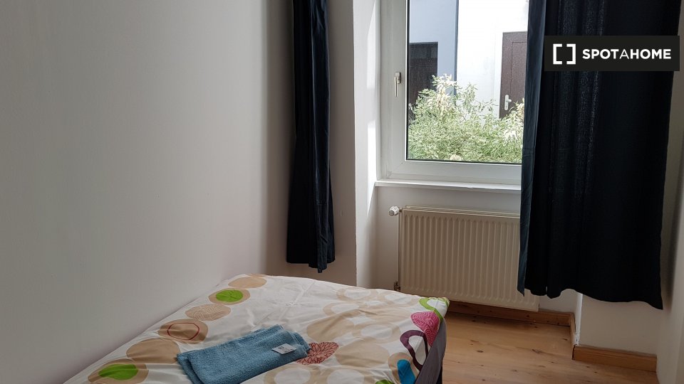 Room, Hauptstraße, Berlin