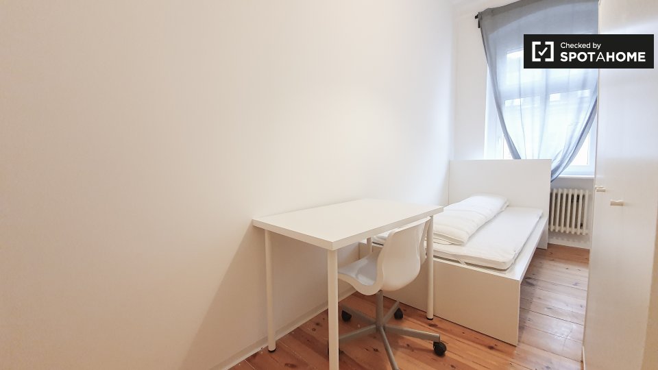 Room, Kottbusser Damm-30, Berlin