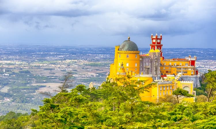 8 coolest castles in Europe 