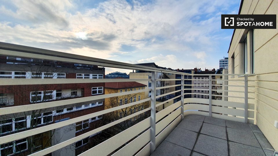 Room, Nazarethkirchstraße, Berlin