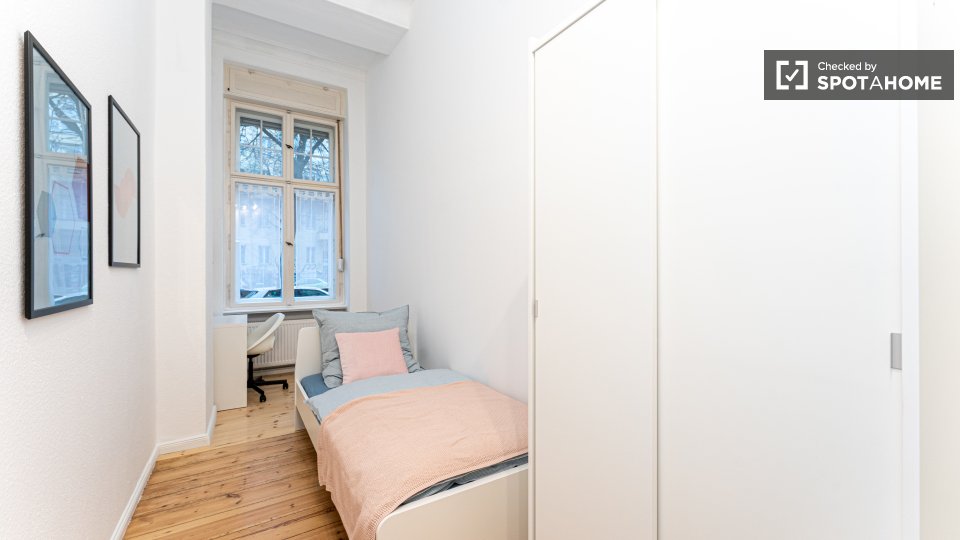 Room, Prinzenallee, Berlin