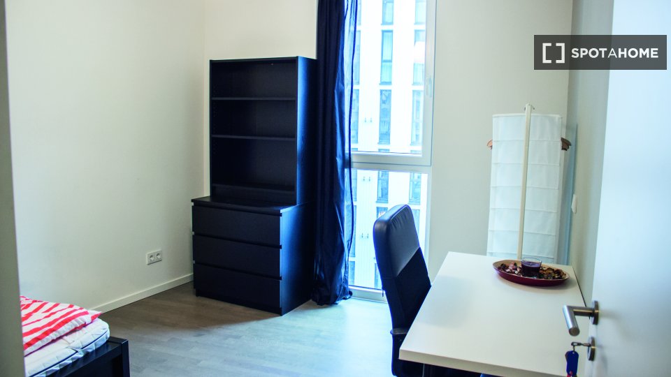 Room, Bernhard-Weiß-Straße-3, Berlin
