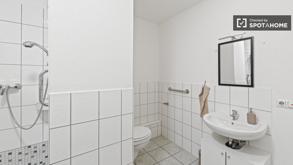 Room, Münchener Str., Berlin