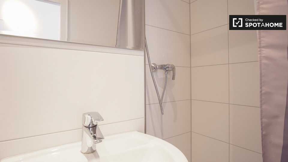 Room, Neltestraße, Berlin