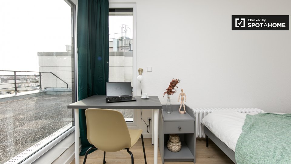 Room, Bismarckstraße, Berlin