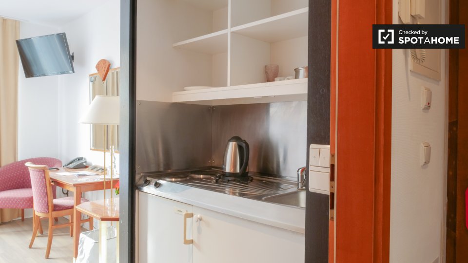 Apartment, Osnabrücker Str., Berlin