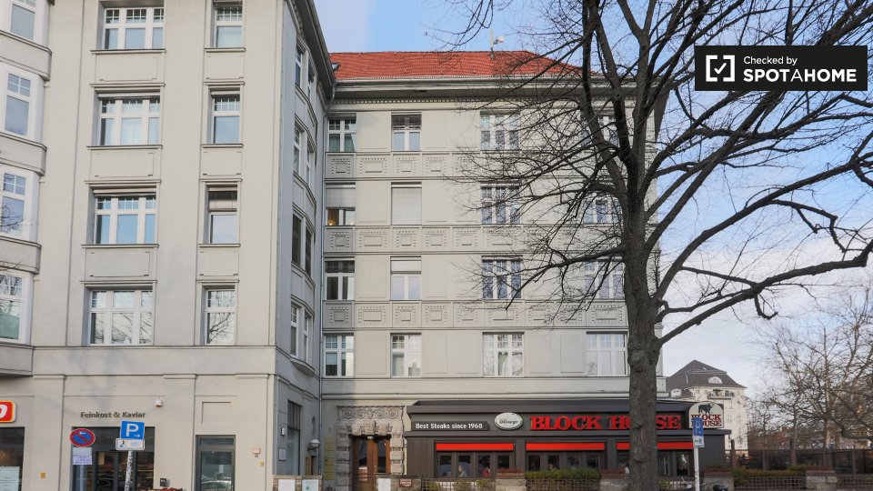 Room, Heerstraße, Berlin