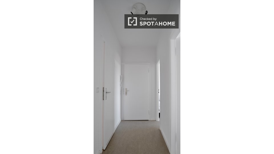 Room, Neltestraße, Berlin